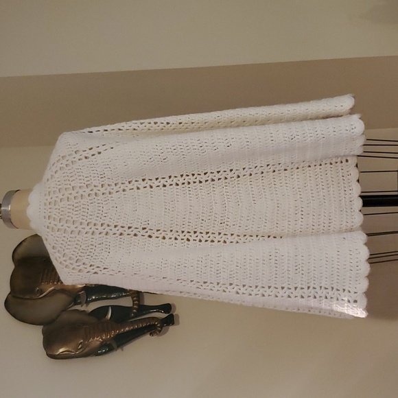 Vintage Handmaid Crocheted Button Cape - Picture 6 of 12